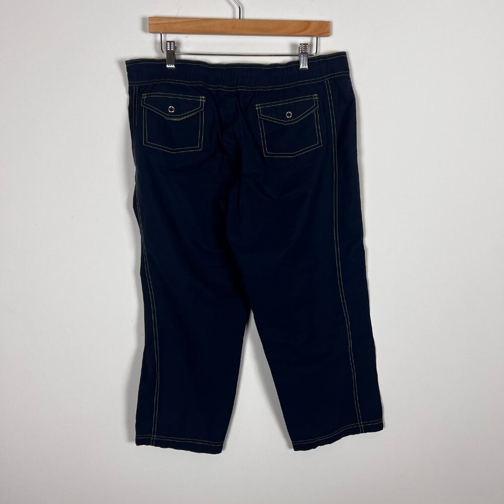 2/$30 Nike Pants L - Picture 3 of 3